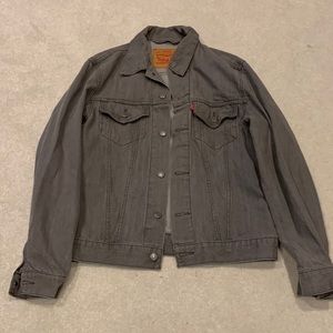 Levi’s Men’s Stonewash Gray Trucker Jacket. Size M